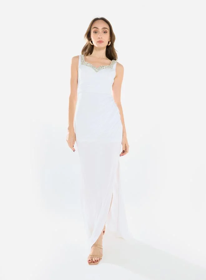 هاوس اوف مودا فستان سهرة طويل بزمزمات ومزين